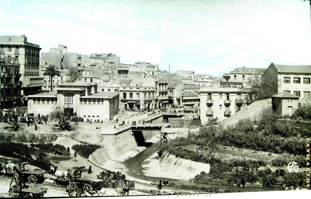 Mostaganem 529- Les 3 ponts et le marche COLLECTION DES AMIS DE ND DE SANTA CRUZ.JPG